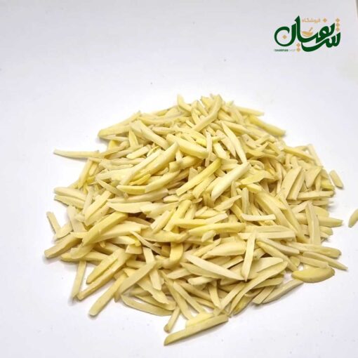 Alternative view of خلال بادام درختی